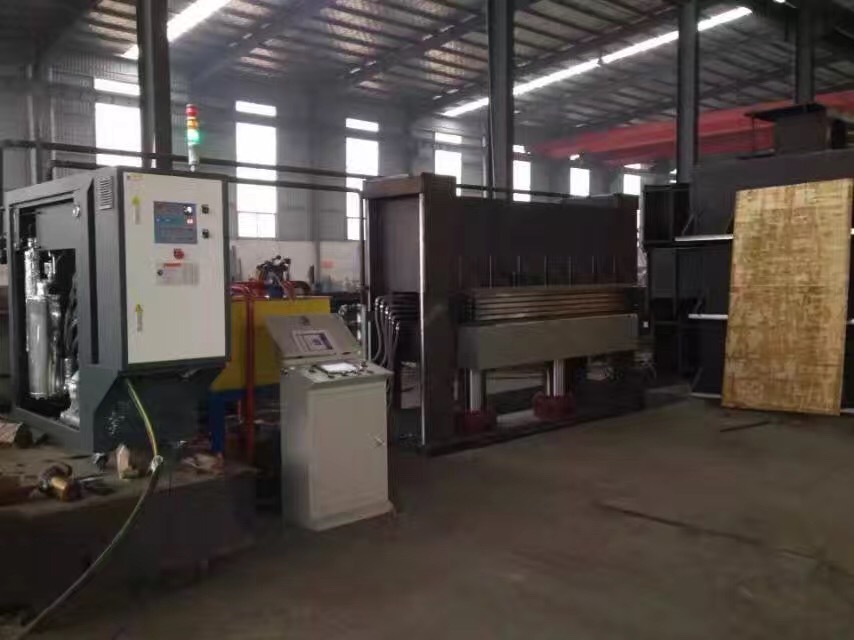 奧蘭特電加熱油爐在木板貼面案例現(xiàn)場