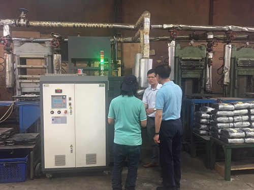泰國客戶使用電加熱油爐現(xiàn)場